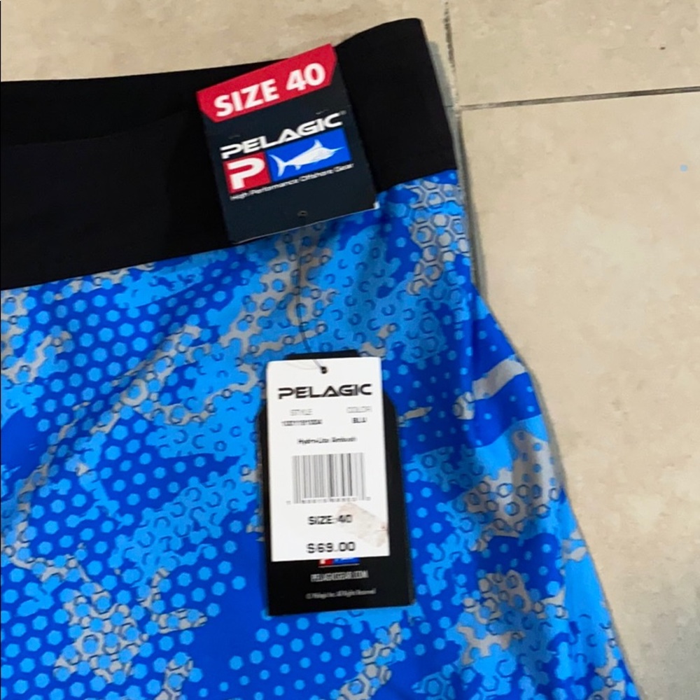 Short - Picture 2 of 3